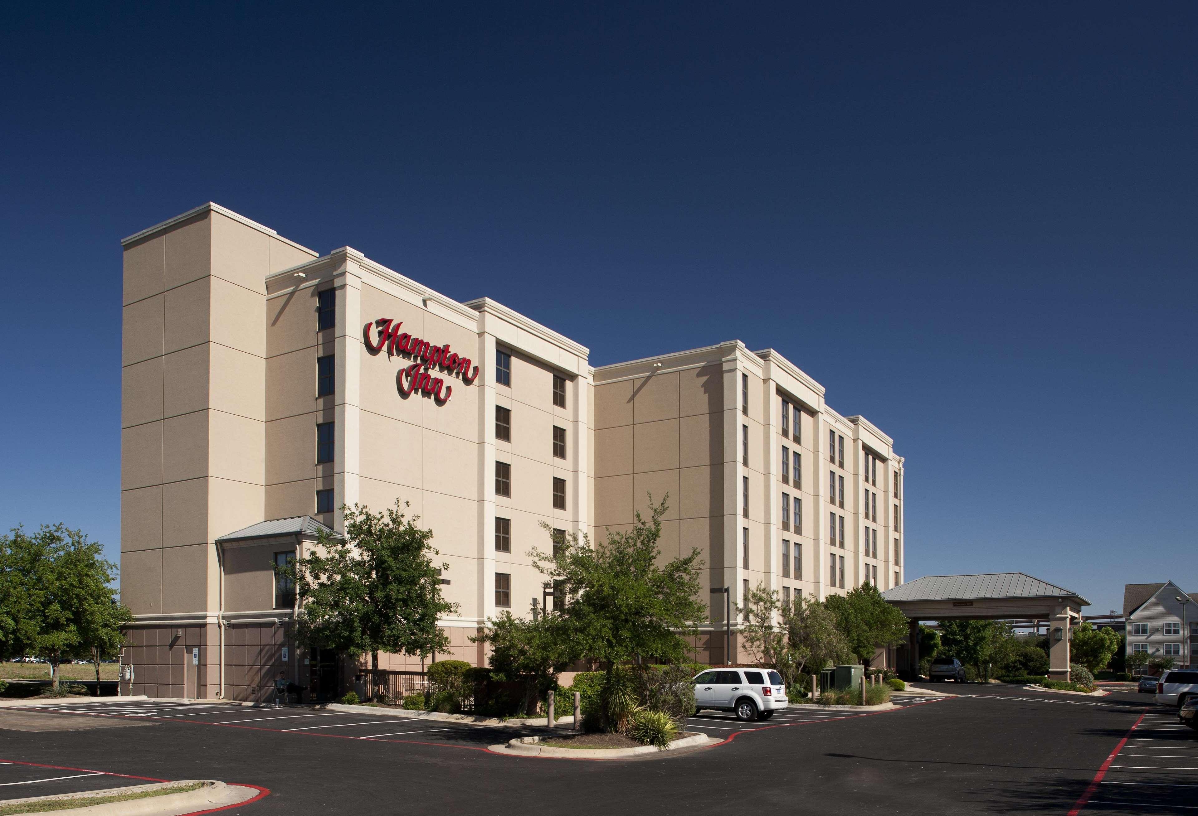 Hampton Inn Austin Round Rock Exterior photo